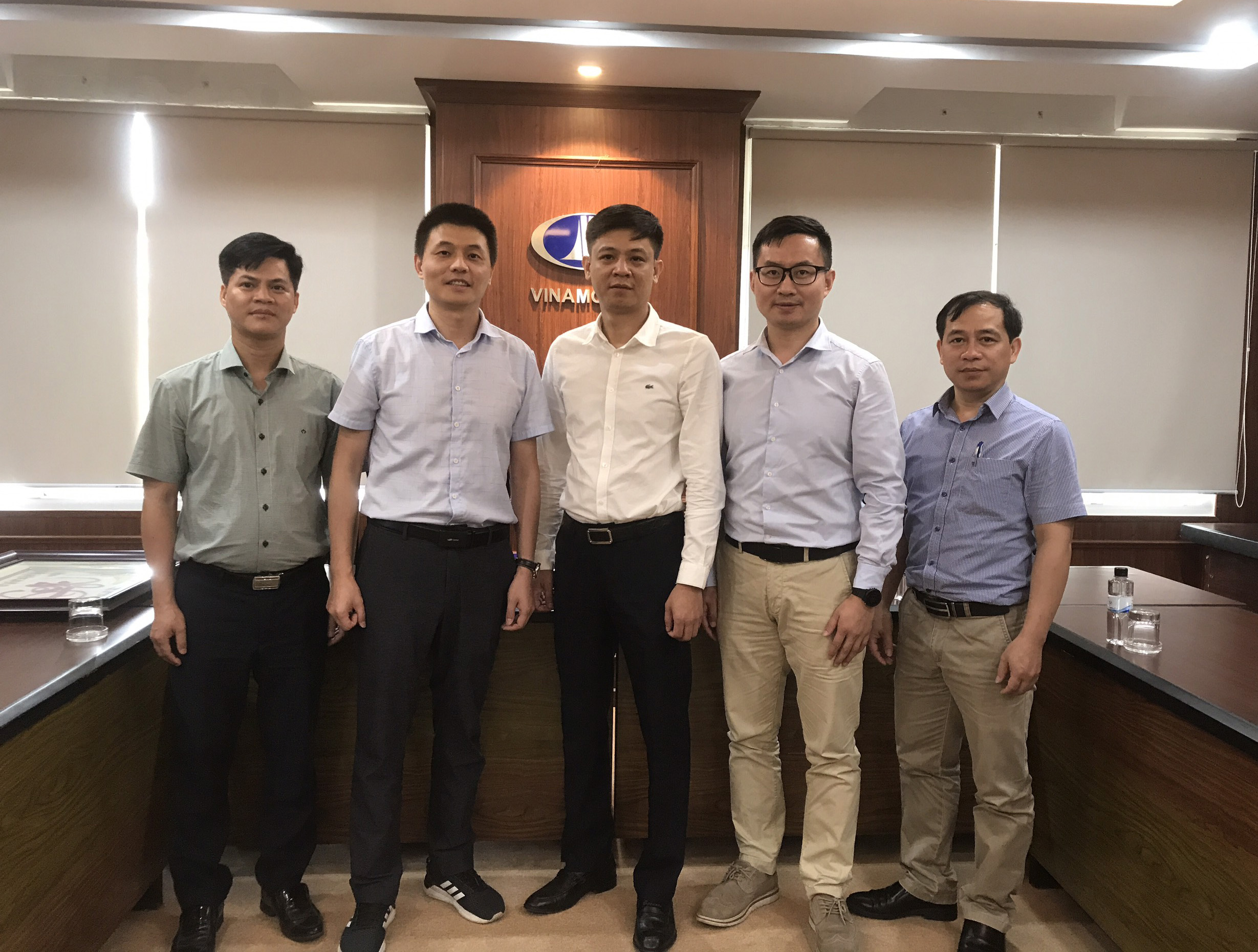 Lãnh đạo 2 công ty